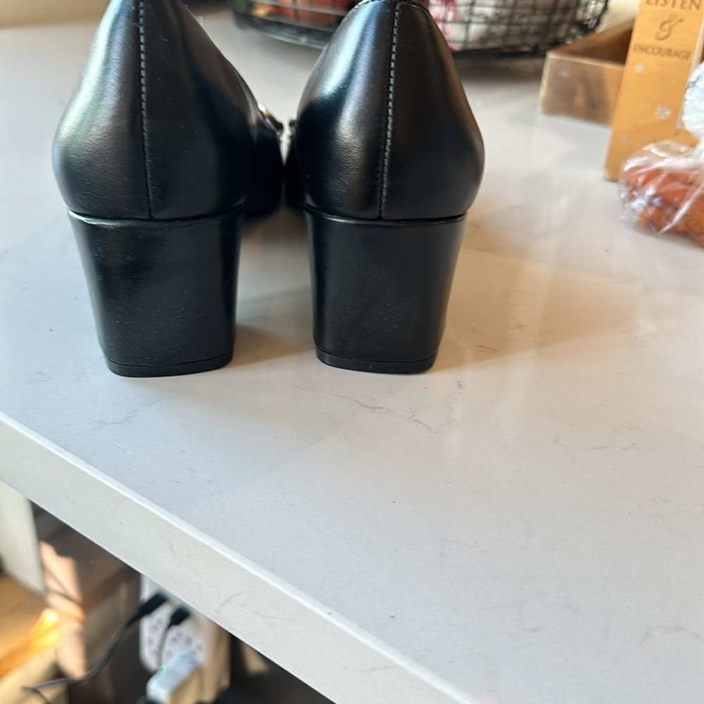Naturalizer Heels - Picture 3 of 4